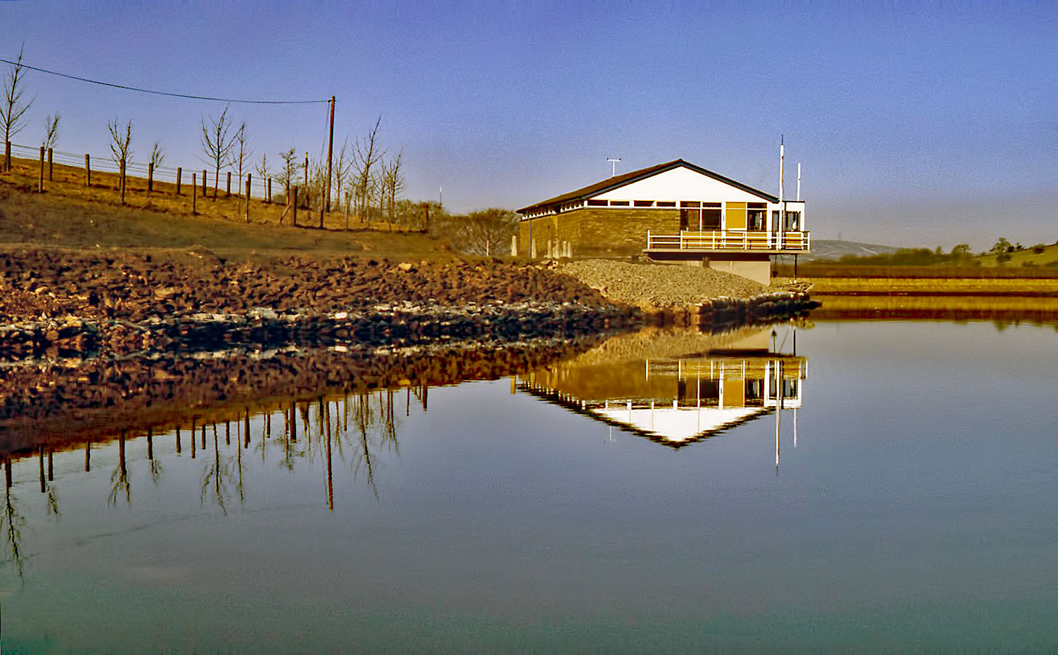 sailing-club-reflection