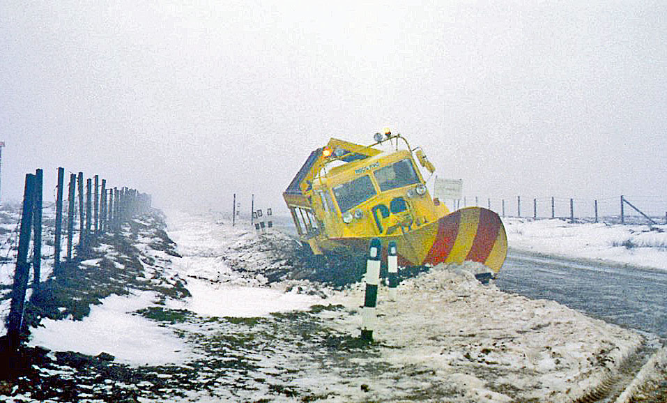 snow-plough-off-road