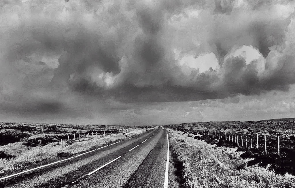 WEB-BW-MOOR-ROAD